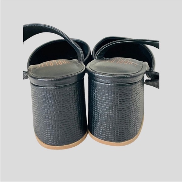 NEW! CHARLOTTE STONE NEW GINA
BLACK HEELS SIZE 9 - Picture 11 of 16